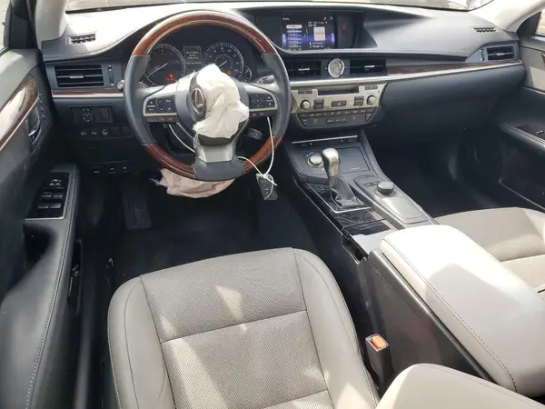 58ABK1GG4HU050775 2017 LEXUS ES - Image 8