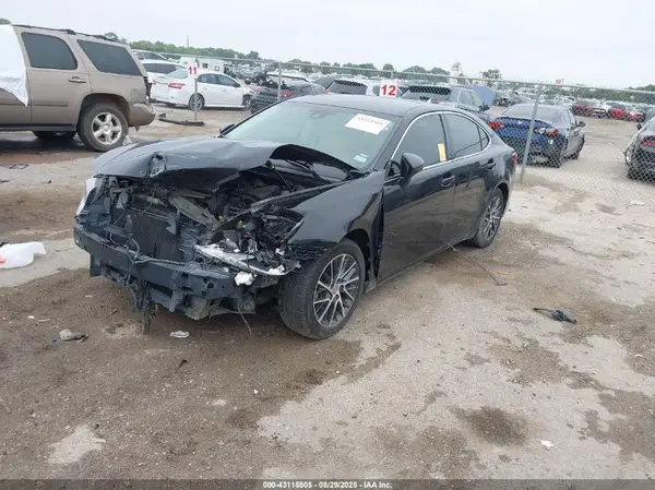 58ABK1GG4HU051666 2017 LEXUS ES - Image 2