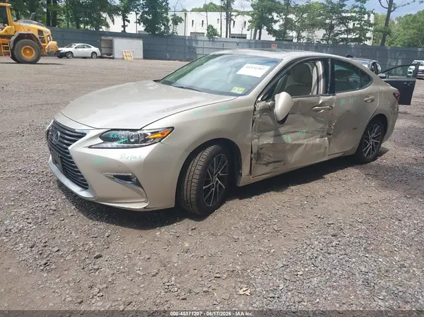 58ABK1GG4HU053854 2017 LEXUS ES - Image 2