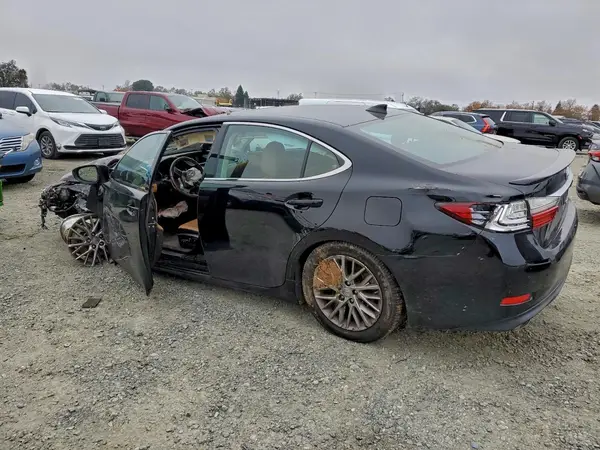 58ABK1GG4HU060206 2017 LEXUS ES - Image 2