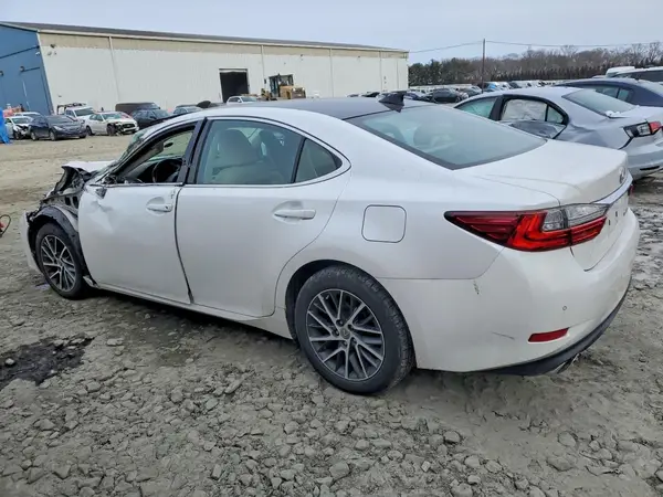 58ABK1GG4HU060559 2017 LEXUS ES - Image 2