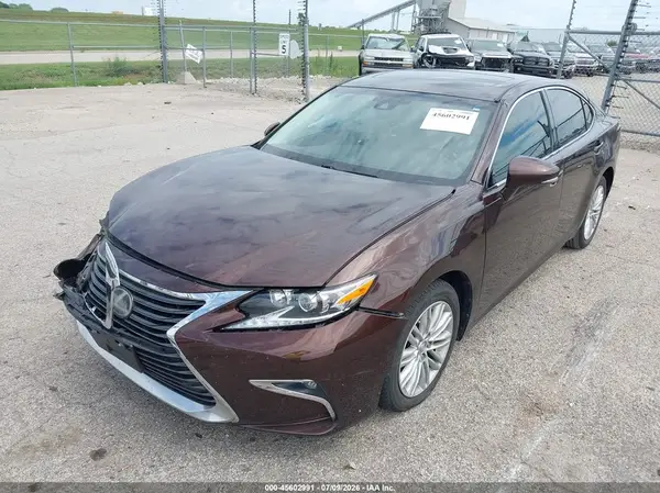 58ABK1GG4HU060870 2017 LEXUS ES - Image 2