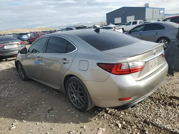 58ABK1GG4HU061033 2017 LEXUS ES - Image 2