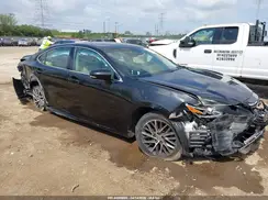58ABK1GG4HU061128 2017 LEXUS ES