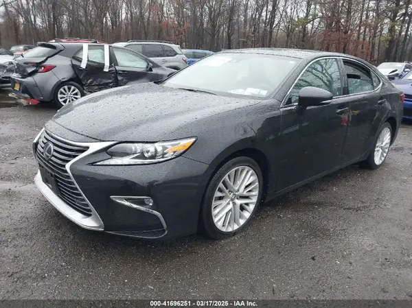 58ABK1GG4HU062344 2017 LEXUS ES - Image 2