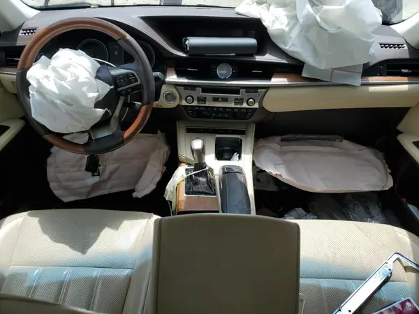 58ABK1GG4HU067575 2017 LEXUS ES - Image 8