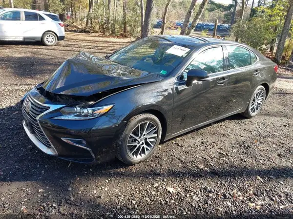 58ABK1GG4HU067964 2017 LEXUS ES - Image 2
