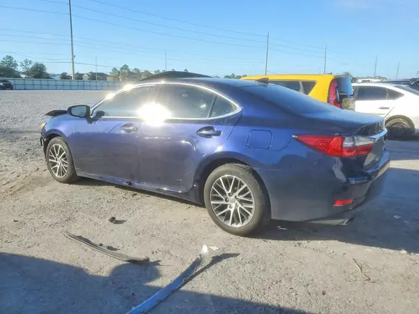58ABK1GG4HU070640 2017 LEXUS ES - Image 2