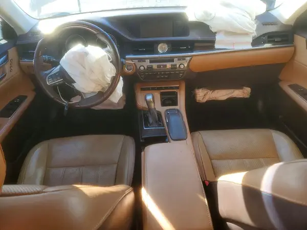 58ABK1GG4HU070640 2017 LEXUS ES - Image 8