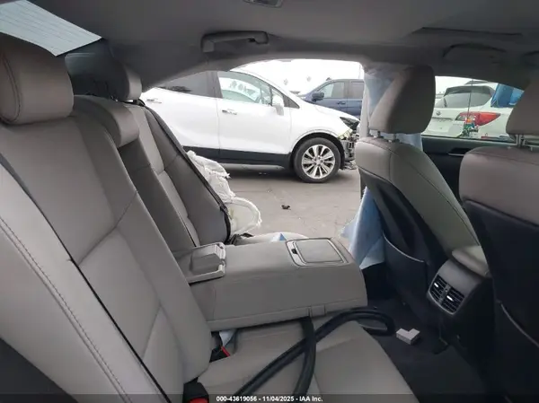 58ABK1GG4HU071058 2017 LEXUS ES - Image 8