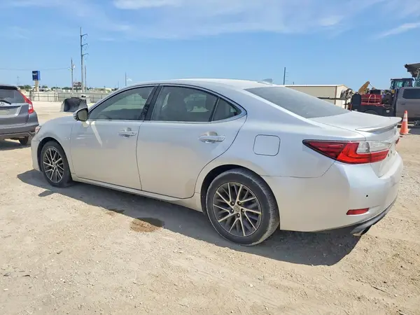 58ABK1GG4HU071979 2017 LEXUS ES - Image 2
