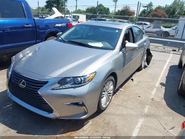 58ABK1GG4HU071996 2017 LEXUS ES - Image 2