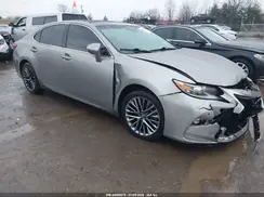 58ABK1GG4HU077880 2017 LEXUS ES