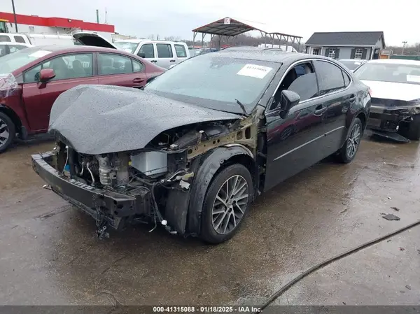 58ABK1GG4HU078110 2017 LEXUS ES - Image 2