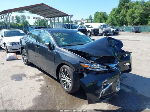 58ABK1GG4JU079716 2018 LEXUS ES - Image 1