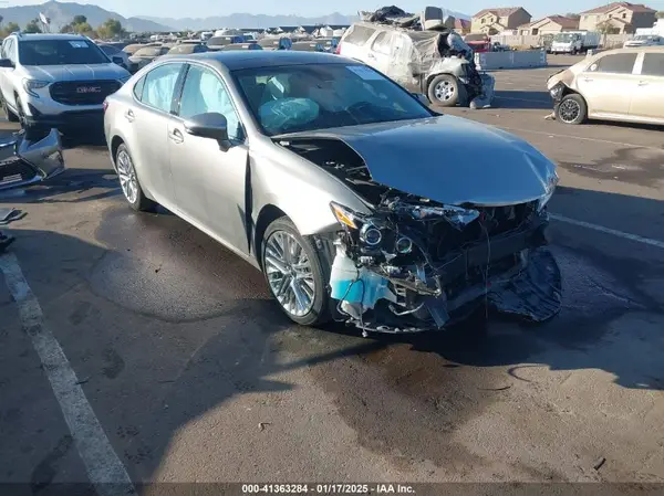 58ABK1GG4JU081479 2018 LEXUS ES - Image 1