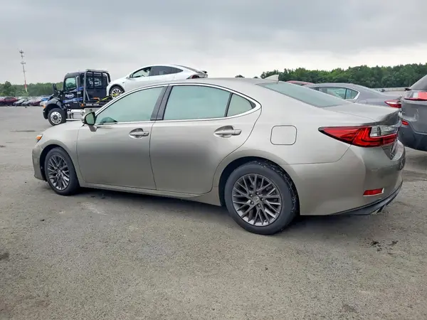 58ABK1GG4JU082941 2018 LEXUS ES - Image 2