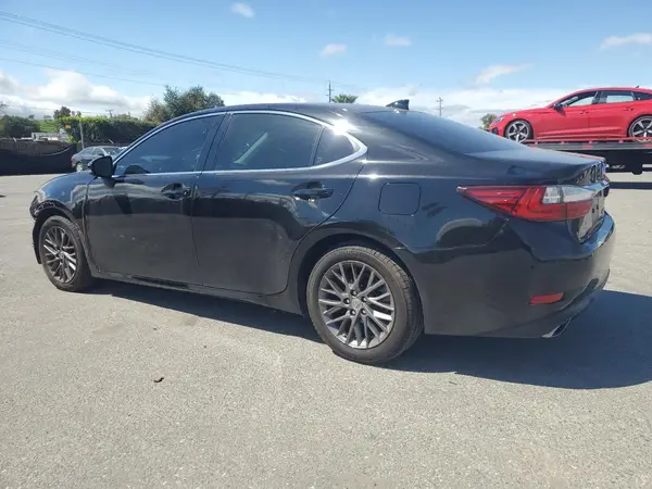 58ABK1GG4JU083670 2018 LEXUS ES - Image 2