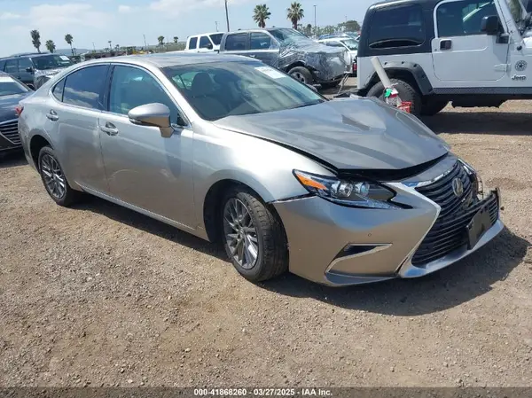 58ABK1GG4JU085371 2018 LEXUS ES - Image 1