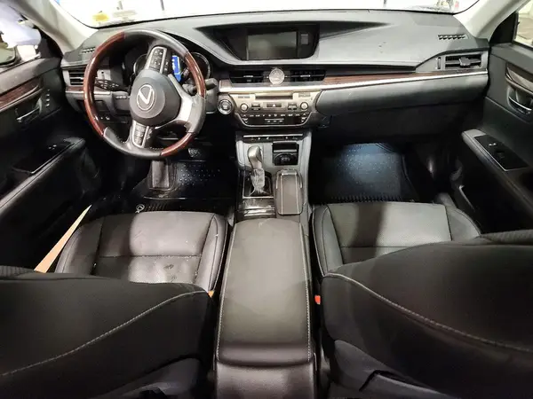 58ABK1GG4JU086584 2018 LEXUS ES - Image 8