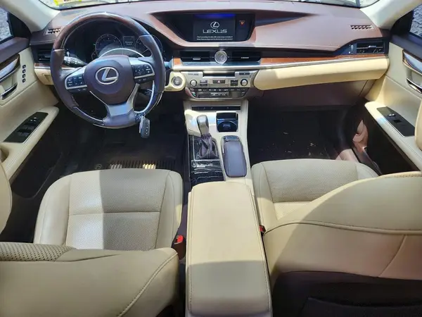 58ABK1GG4JU090439 2018 LEXUS ES - Image 8