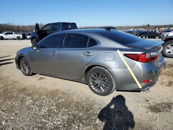 58ABK1GG4JU092031 2018 LEXUS ES - Image 2