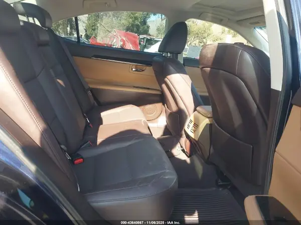 58ABK1GG4JU093955 2018 LEXUS ES - Image 8