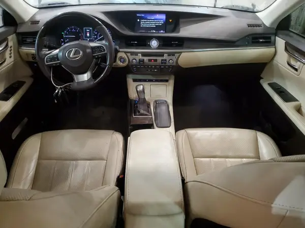 58ABK1GG4JU094832 2018 LEXUS ES - Image 8