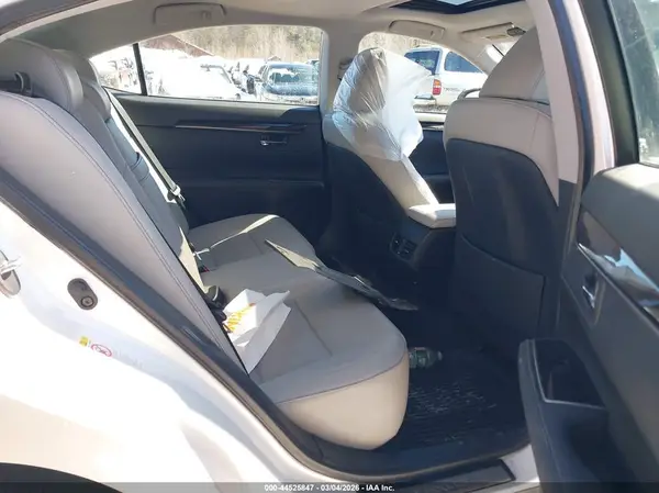 58ABK1GG4JU095561 2018 LEXUS ES - Image 8