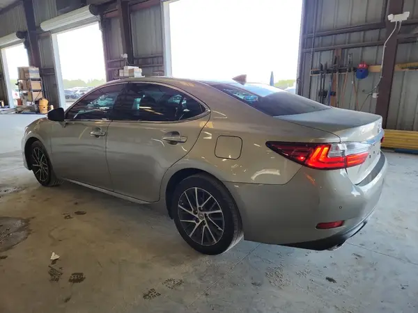 58ABK1GG4JU098069 2018 LEXUS ES - Image 2