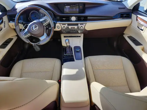 58ABK1GG4JU098315 2018 LEXUS ES - Image 8