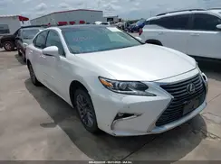 58ABK1GG4JU098363 2018 LEXUS ES