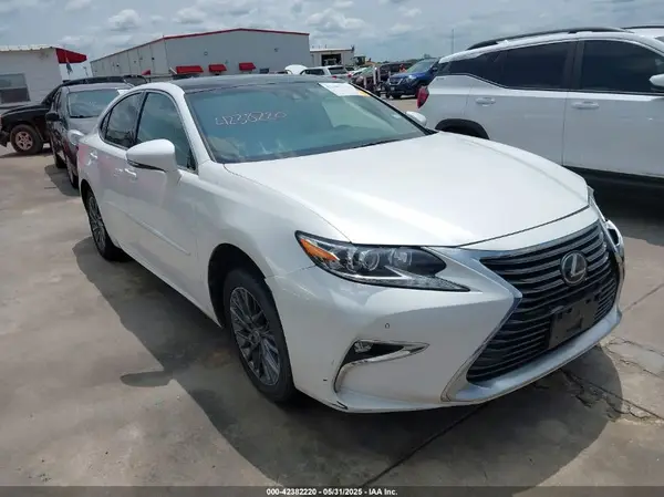 58ABK1GG4JU098363 2018 LEXUS ES - Image 1