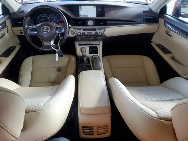 58ABK1GG4JU101035 2018 LEXUS ES - Image 8