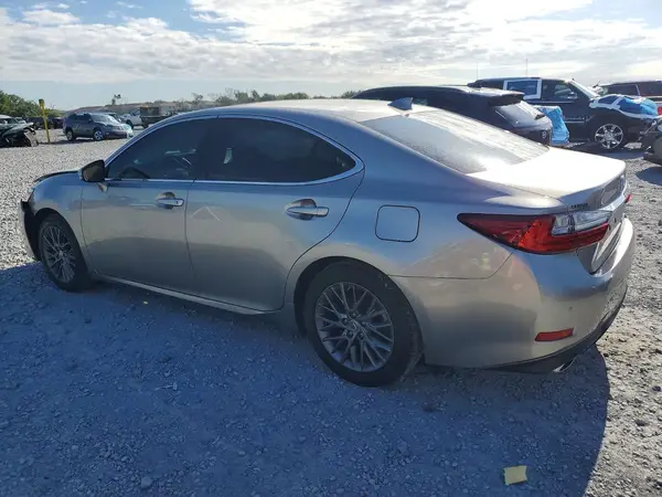 58ABK1GG4JU101911 2018 LEXUS ES - Image 2