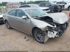58ABK1GG4JU102637 2018 LEXUS ES