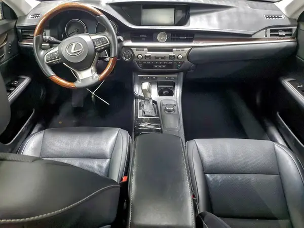 58ABK1GG4JU103075 2018 LEXUS ES - Image 8