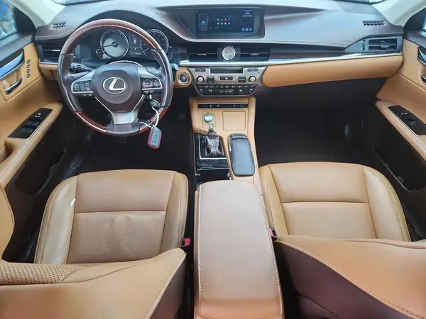 58ABK1GG4JU106249 2018 LEXUS ES - Image 8