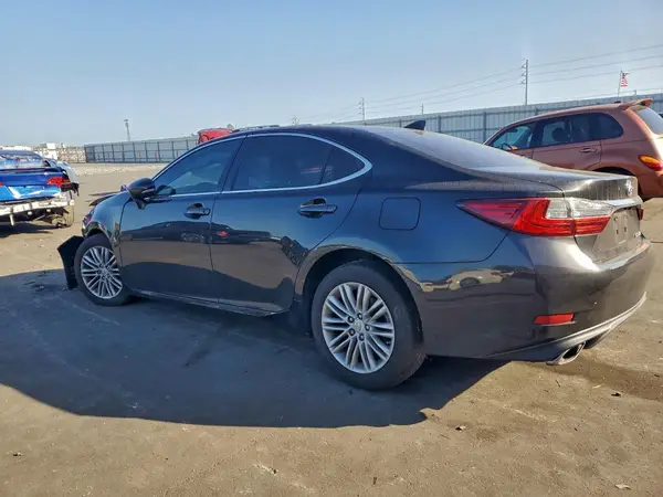 58ABK1GG4JU106767 2018 LEXUS ES - Image 2