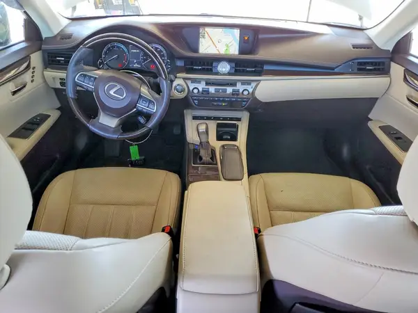58ABK1GG4JU109801 2018 LEXUS ES - Image 8