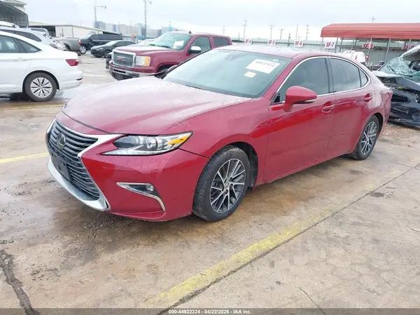 58ABK1GG4JU110642 2018 LEXUS ES - Image 2