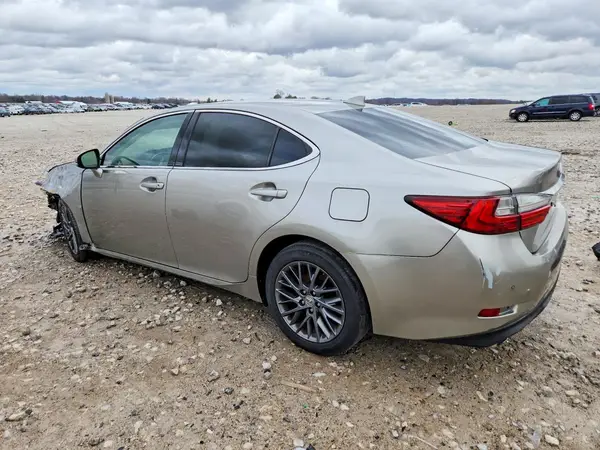 58ABK1GG4JU110916 2018 LEXUS ES - Image 2