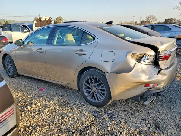 58ABK1GG4JU111421 2018 LEXUS ES - Image 2