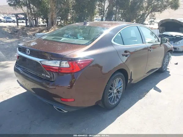 2018 LEXUS ES IAAI lot 45444023 auction photo 4