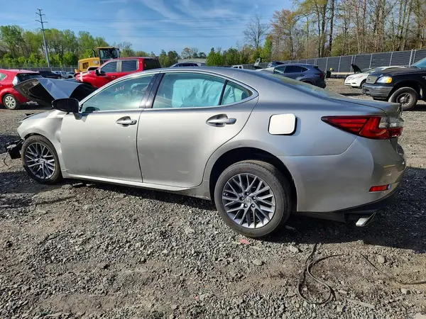 58ABK1GG4JU116697 2018 LEXUS ES - Image 2