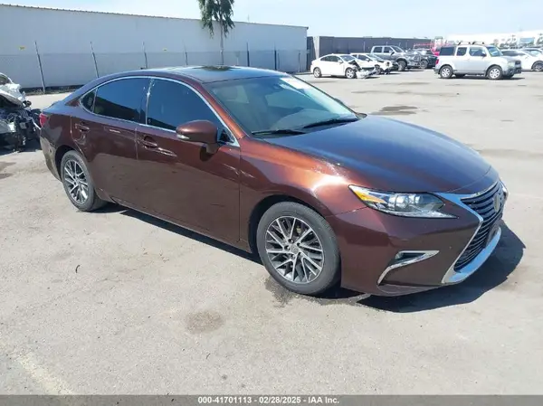 58ABK1GG5GU002460 2016 LEXUS ES - Image 1