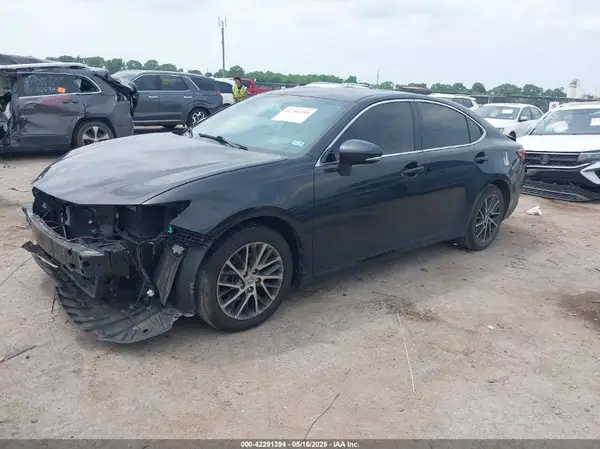 58ABK1GG5GU010090 2016 LEXUS ES - Image 2