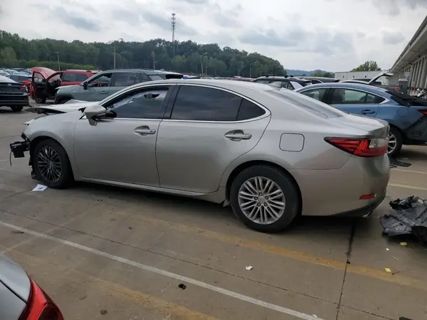 58ABK1GG5GU010252 2016 LEXUS ES - Image 2