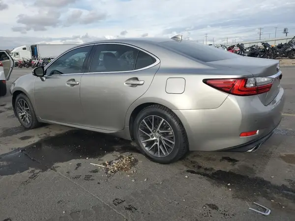 58ABK1GG5GU011899 2016 LEXUS ES - Image 2