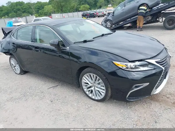 58ABK1GG5GU012292 2016 LEXUS ES - Image 1